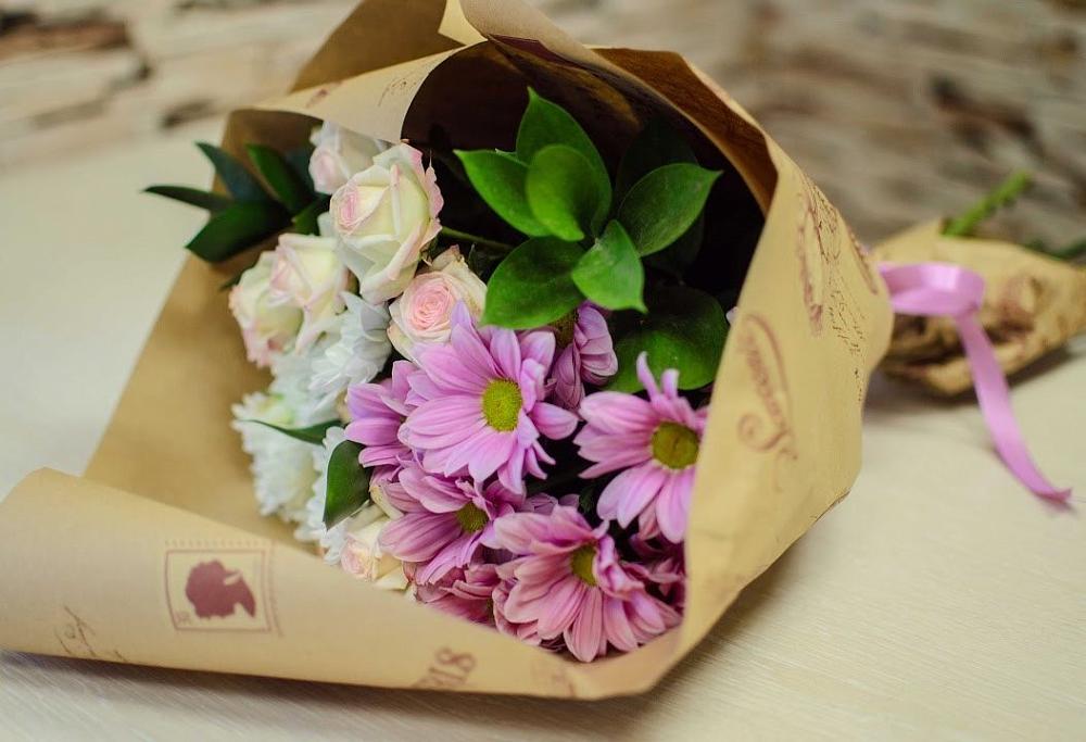 Букет цветов из: Розы и Хризантемы в Лузе