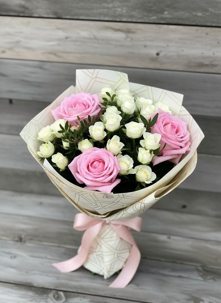 Букет цветов из: Розы в Лузе