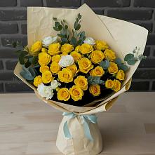 Букет цветов из:  Розы в Лузе