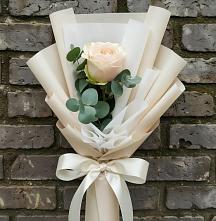 Букет цветов из:  Розы в Лузе