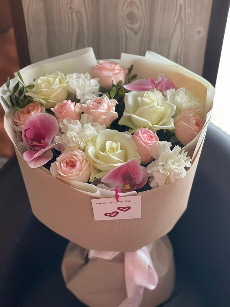 Букет цветов из: Орхидеи, Розы и Гвоздики в Лузе