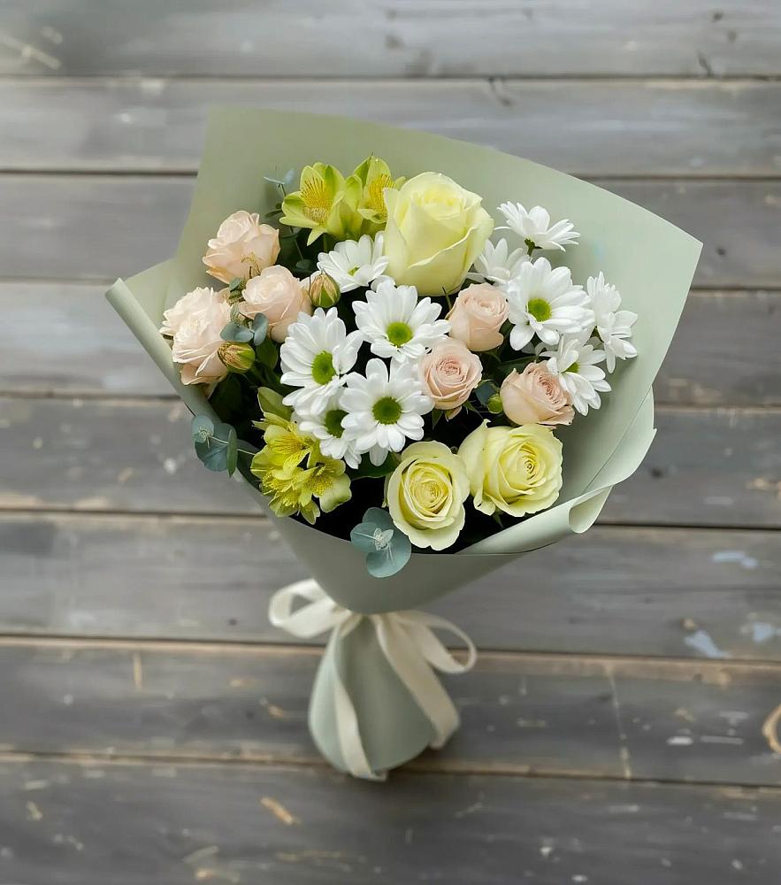 Букет цветов из: Альстромерии, Розы и Хризантемы в Лузе
