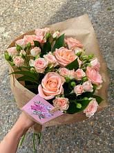 Букет цветов из:  Розы #REPLACE_PRED# Лузе