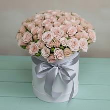 Цветочная композиция из Розы в шляпной коробке в Лузе