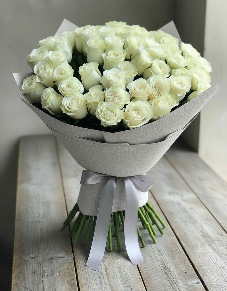 Букет 35 Белых роз в Лузе
