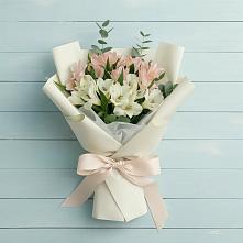 Букет цветов из:  Альстромерии #REPLACE_PRED# Лузе