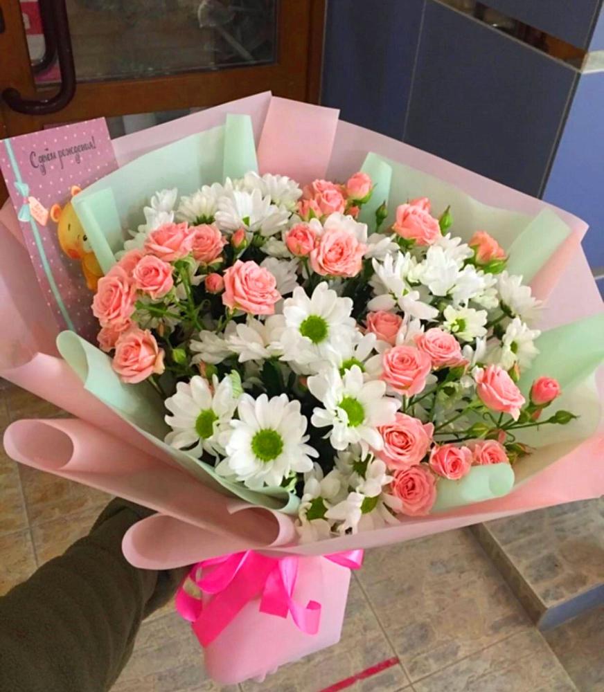 Букет цветов из: Розы и Хризантемы в Лузе