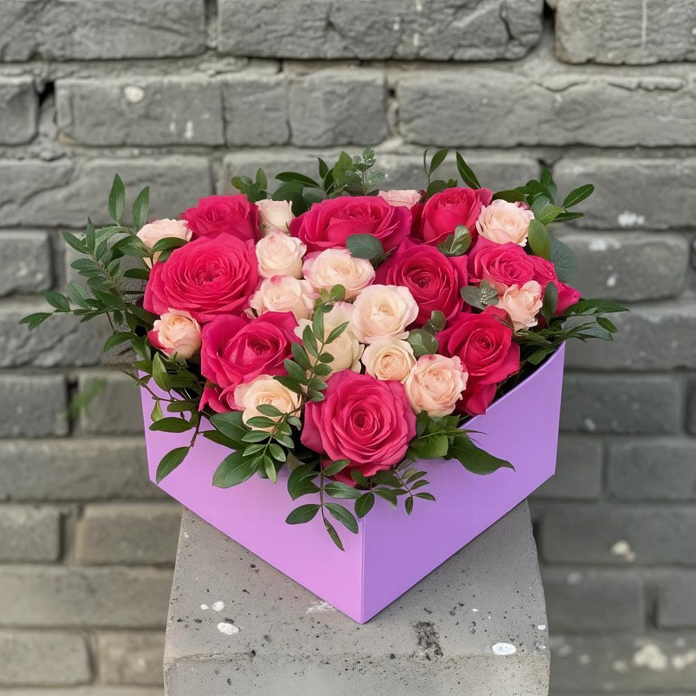 Цветочная композиция из Розы в коробке в Лузе