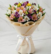 Букет цветов из:  Альстромерии в Лузе