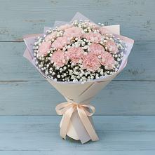 Букет цветов из:  Гвоздики в Лузе
