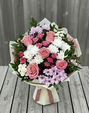 Букет цветов из:  Альстромерии, Гвоздики, Розы и Хризантемы в Лузе