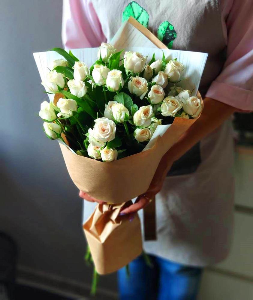 Букет цветов из: Розы в Лузе