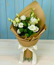 Букет цветов из:  Хризантемы и Лизиантусы в Лузе