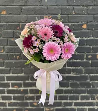 Букет цветов из:  Герберы и Хризантемы в Лузе