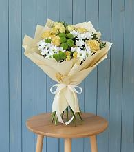 Букет цветов из:  Хризантемы и Розы в Лузе