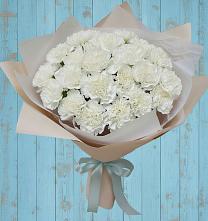 Букет цветов из:  Гвоздики в Лузе