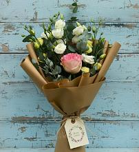 Букет цветов из:  Розы и Лизиантусы в Лузе