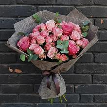 Букет цветов из:  Розы в Лузе