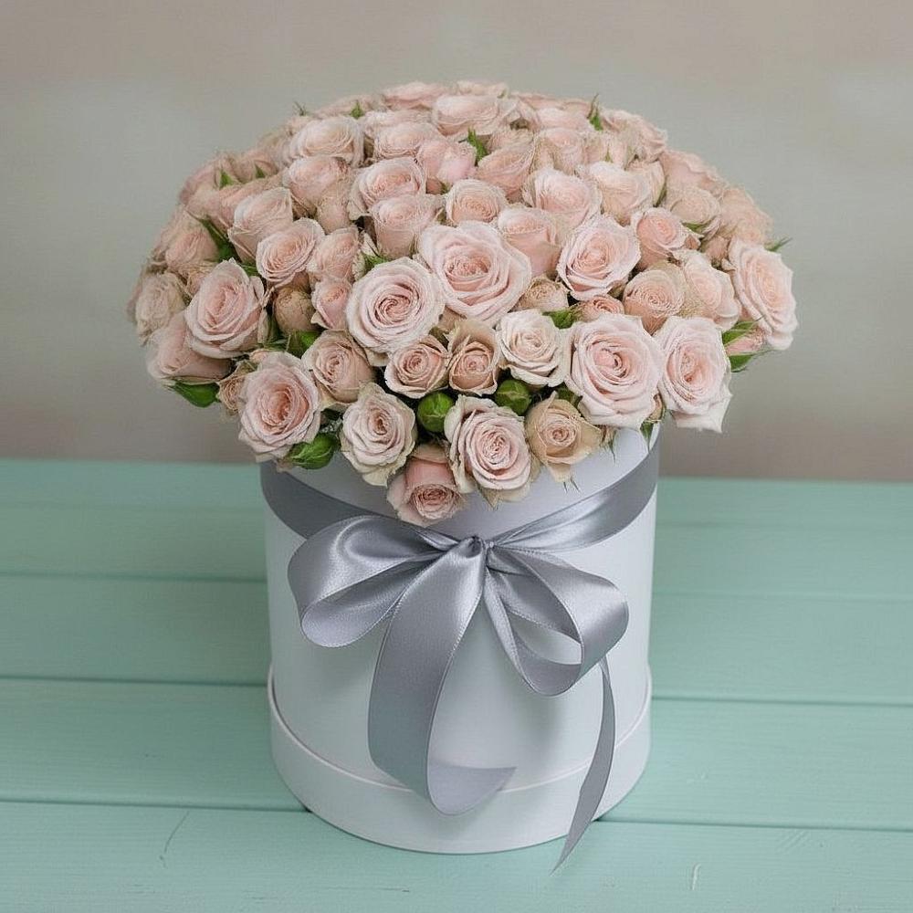 Цветочная композиция из Розы в шляпной коробке в Лузе